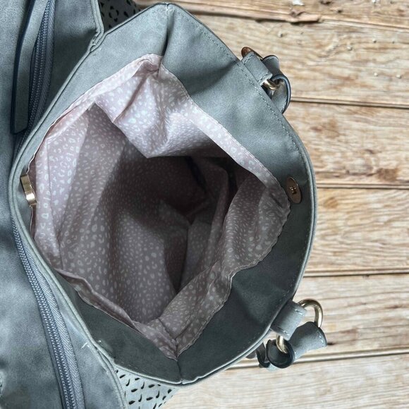 Violet Ray Faux Suede Laser Cut Gray Tote Bag Lined Boho Chic EUC mulberryfoundr - Picture 9 of 16